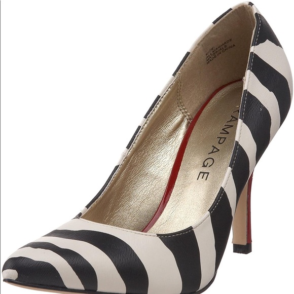 PRELOVED Sexy ✨ pumps - Picture 2 of 3